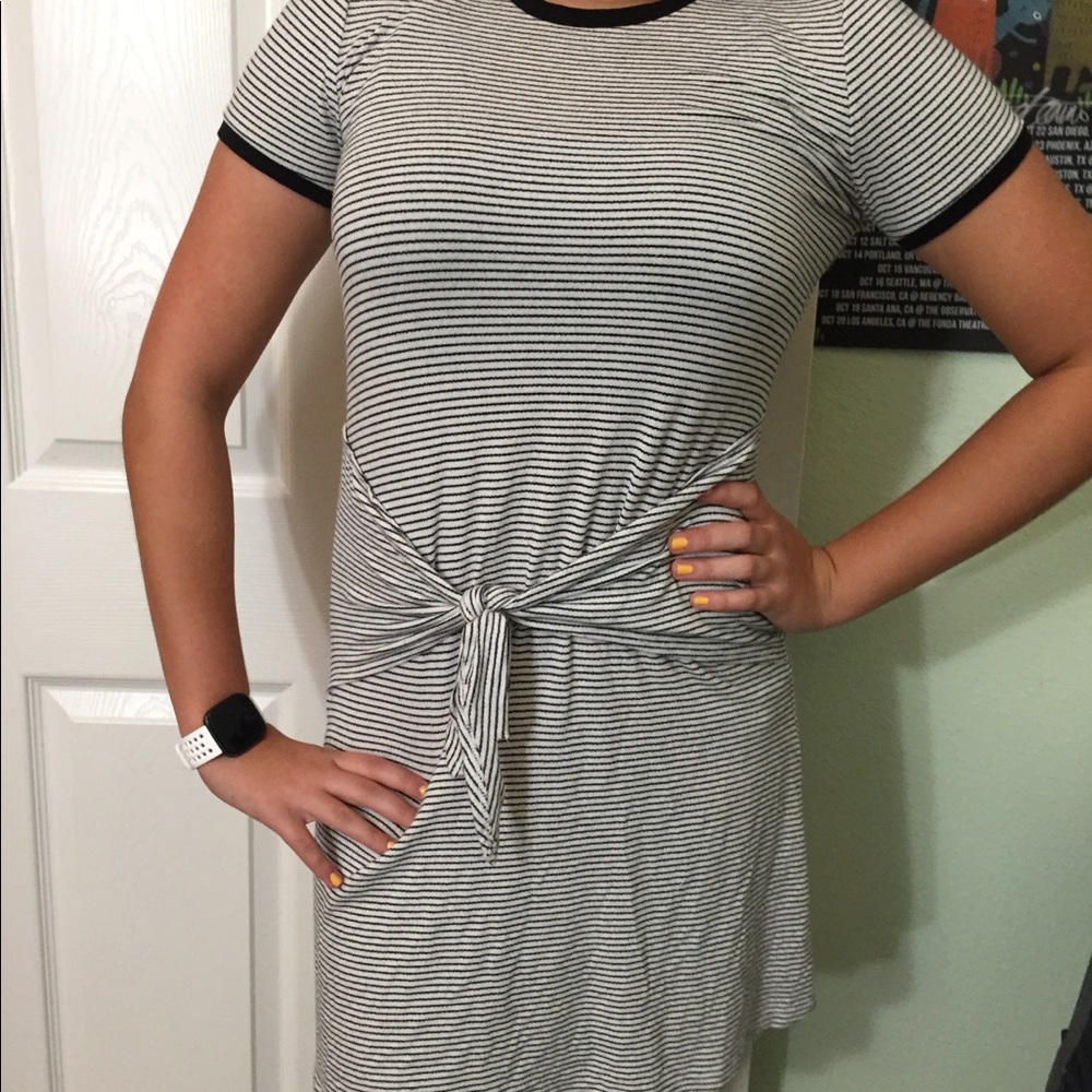 Striped dress with tie